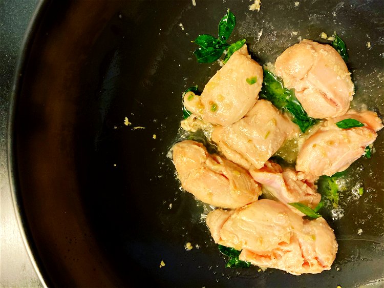 Image of Cook the chickenAdd the chicken and continue cooking for 5...
